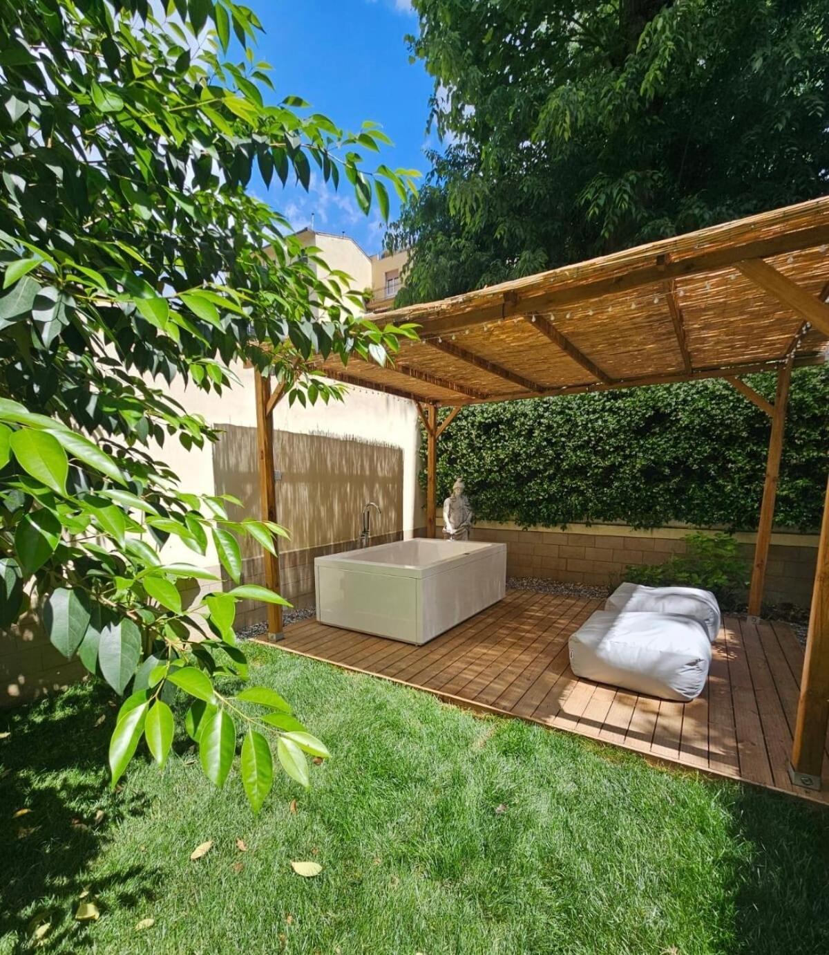 Appartement Florart Boutique Apartment, Giardino E Vasca Idro *